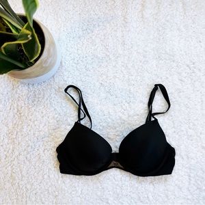 Black Victoria’s Secret Fabulous bra